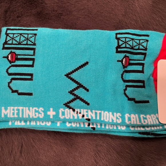 Calgary Canada Skyline & Mountain Themed Socks - Blue & Red - Picture 4 of 5